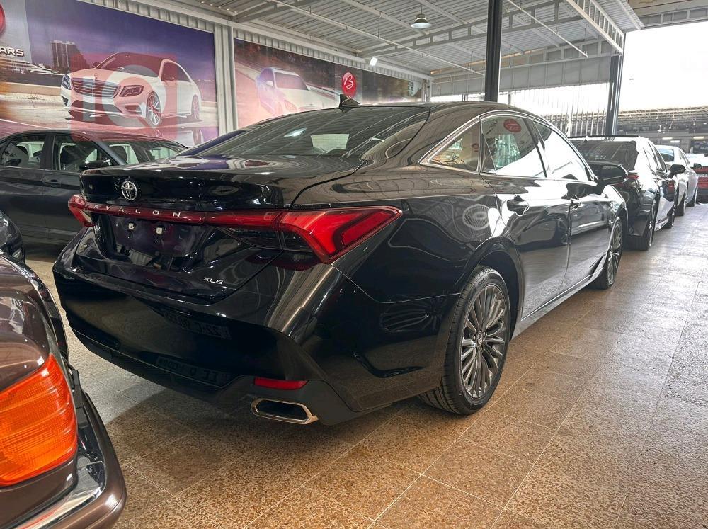 تۆیۆتا ئەڤەلۆن